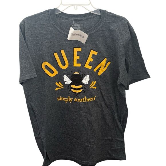 Simply Southern Women's Queen Bee T-Shirt Gray Size M New with‎ tags - Picture 1 of 3